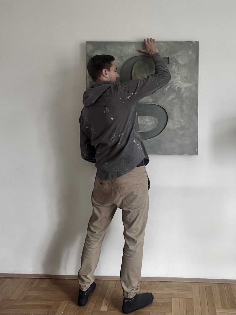 GGG relief in a real interior – Grain of Design original object as Signature Product